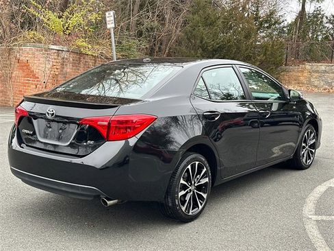 Used 2018 Toyota Corolla SE image 4