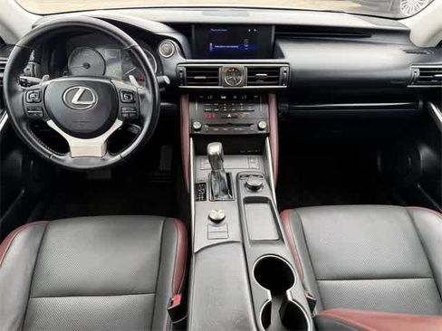 Used 2018 Lexus IS 300 image 33