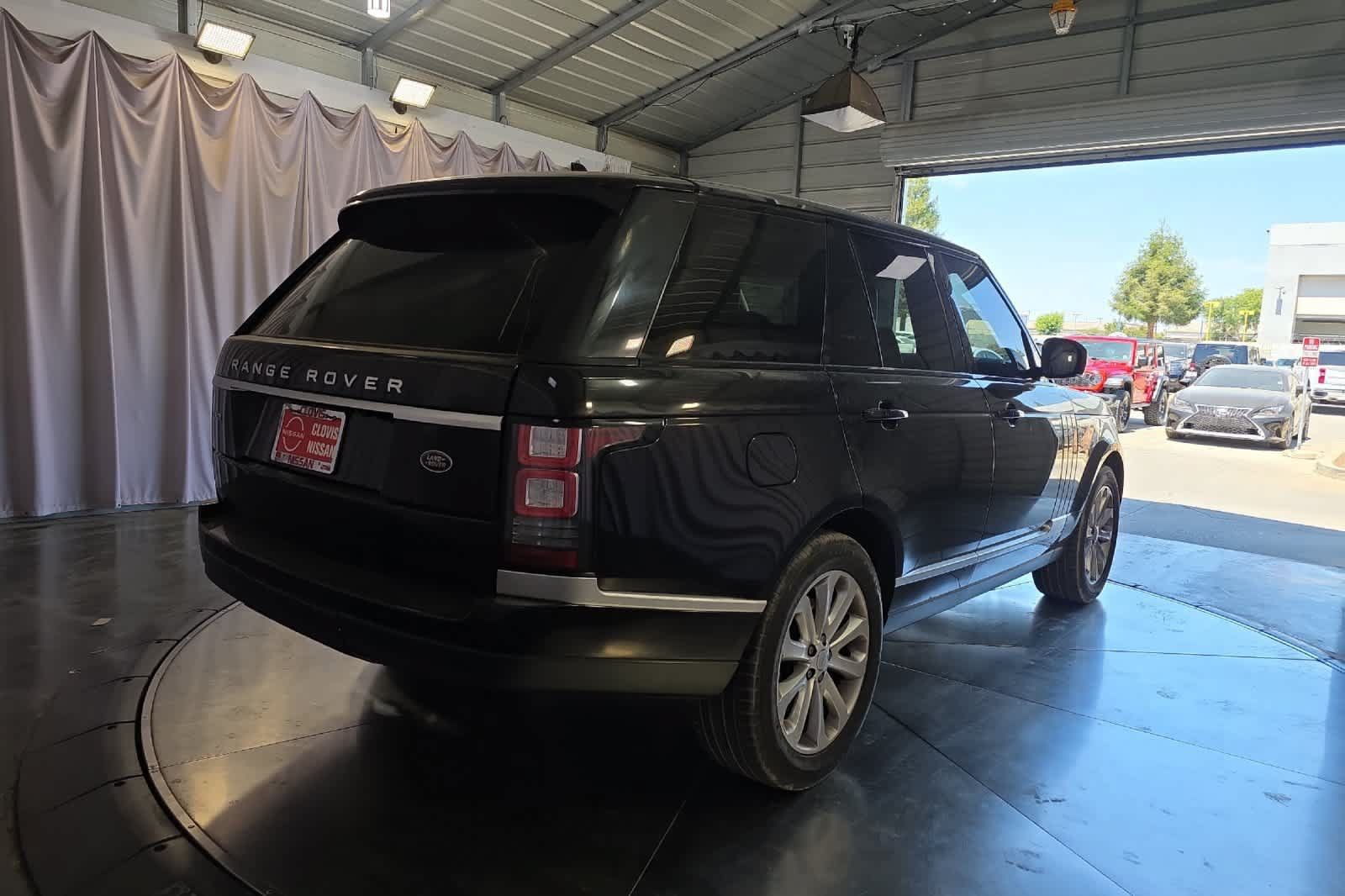 Used 2016 Land Rover Range Rover HSE AWD/4WD image 3