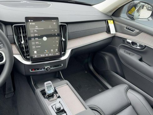 New 2026 Volvo XC90 B5 Ultra w/ Protection Package AWD/4WD image 27