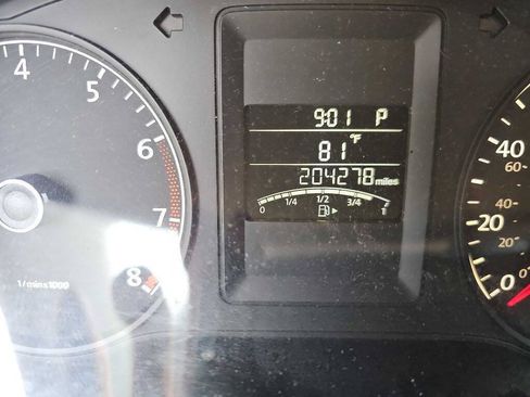 Used 2011 Volkswagen Jetta SEL FWD image 18