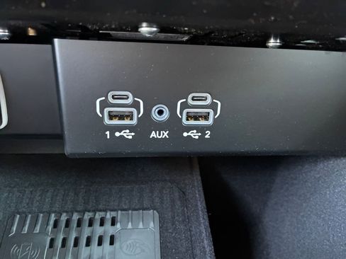 New 2026 Jeep Grand Wagoneer Limited AWD/4WD image 6