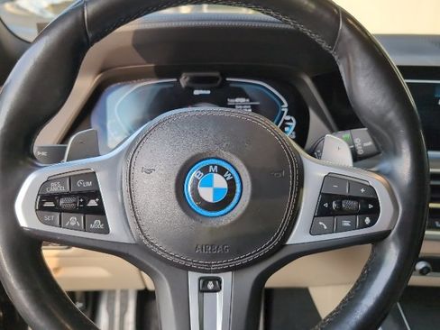 Used 2022 BMW X5 xDrive45e w/ M Sport Package image 12