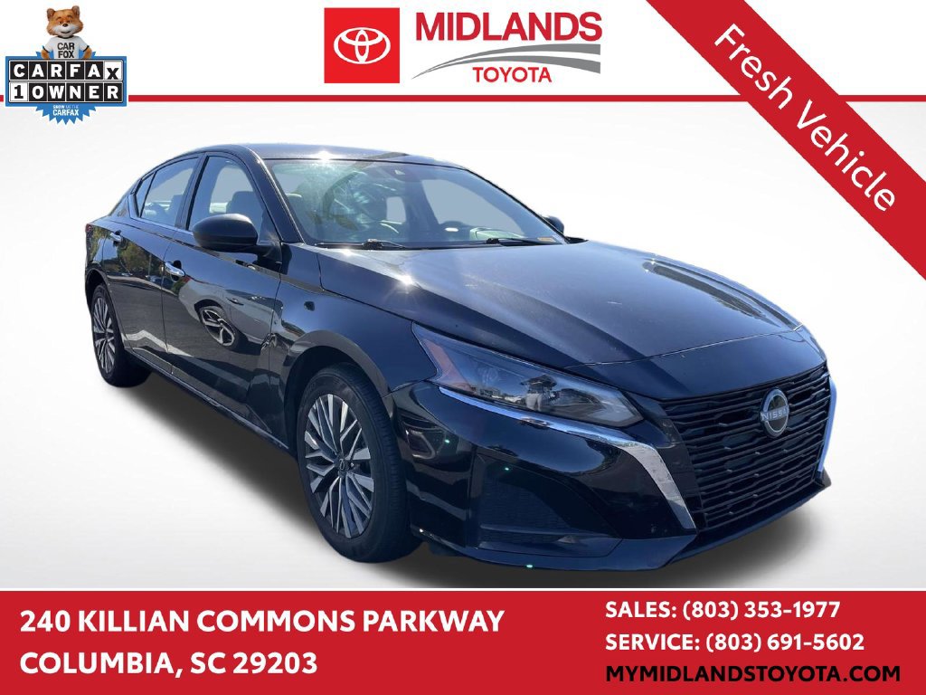 Used 2025 Nissan Altima 2.5 SV AWD/4WD image 1