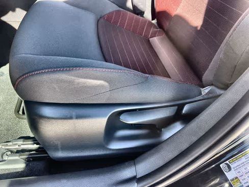 Used 2024 Toyota Corolla SE w/ SE Premium Package image 31