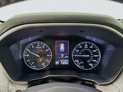 Used 2025 Subaru Outback Limited AWD/4WD image 12