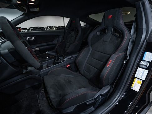 Used 2018 Ford Mustang Shelby GT350R w/ GT350R Equipment Group 920A RWD image 20