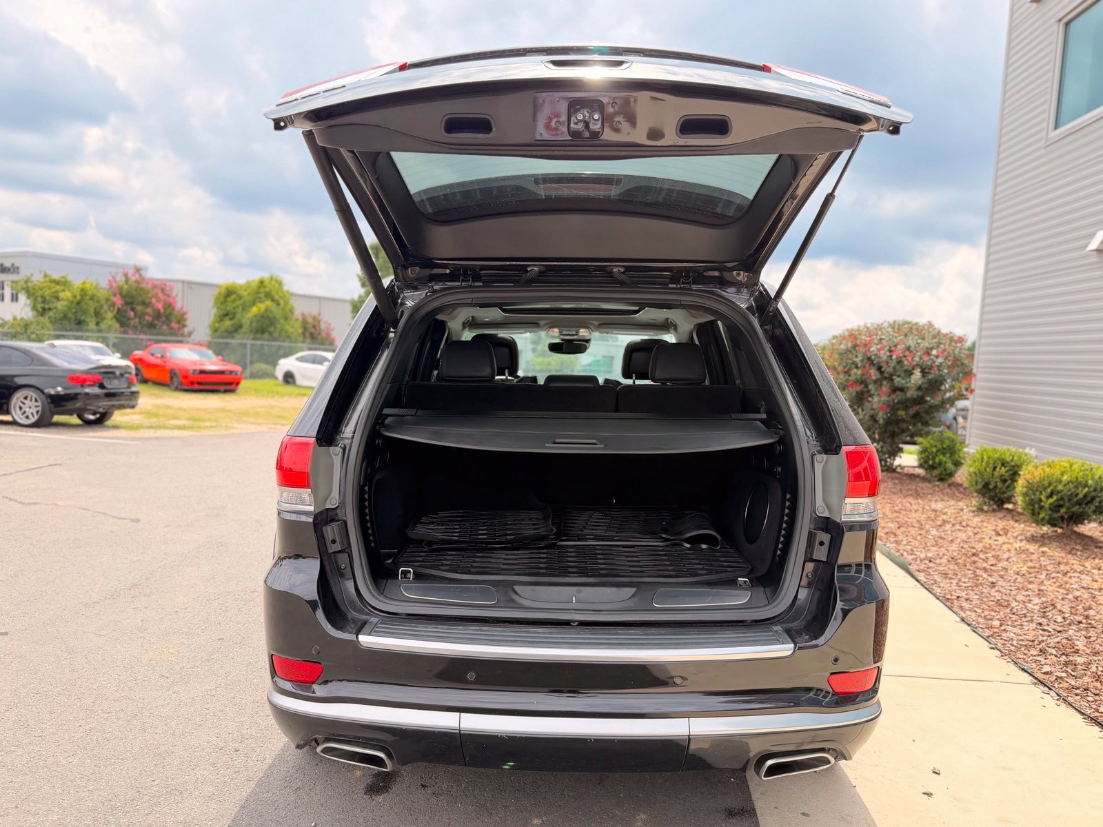 Used 2018 Jeep Grand Cherokee Summit w/ Platinum Series Group AWD/4WD image 65