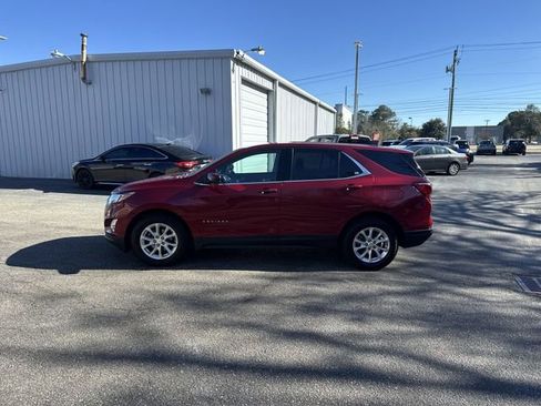 Used 2020 Chevrolet Equinox LT w/ Driver Convenience Package image 8