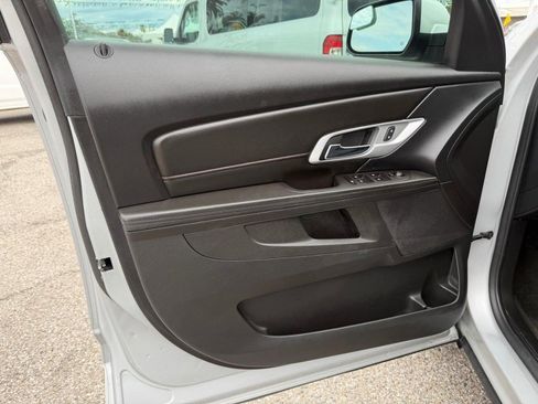 Used 2017 GMC Terrain SLE FWD image 13