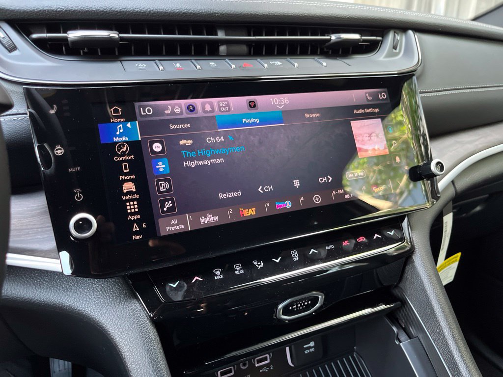New 2026 Jeep Grand Cherokee Altitude AWD/4WD image 29