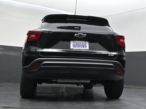Used 2026 Chevrolet Trax RS w/ Sunroof Package FWD image 35
