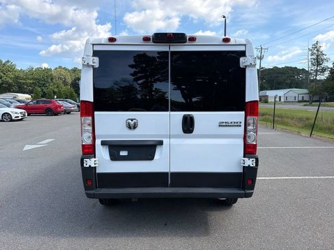 Used 2025 RAM ProMaster 2500 w/ U-Haul Equipment Group FWD image 6