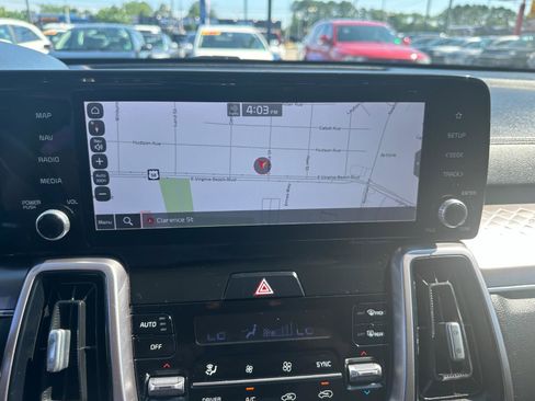 Used 2022 Kia Sorento S image 13