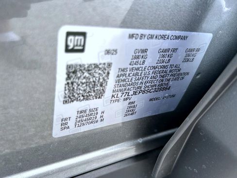 New 2025 Chevrolet Trax RS w/ Sunroof Package image 25