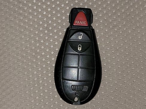 Used 2020 Jeep Cherokee Latitude FWD image 32