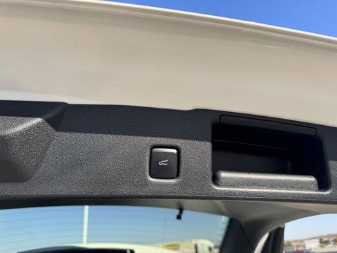 Certified 2022 Ford Escape Titanium w/ Class II Trailer Tow Package image 31