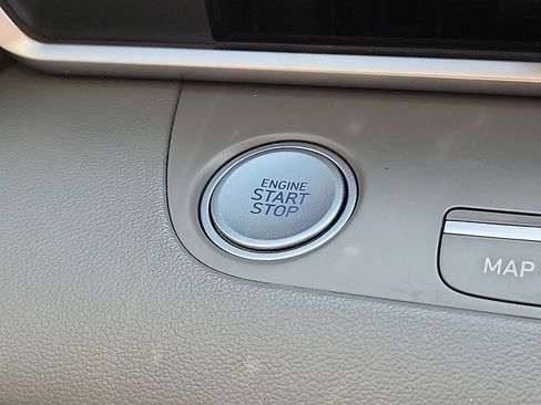 Used 2023 Hyundai Elantra SEL w/ Convenience Package FWD image 23