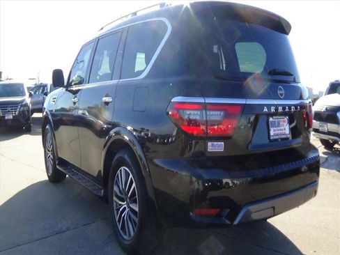 Used 2022 Nissan Armada SL w/ Captain's Chairs Package image 8