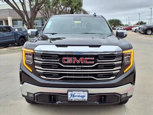 New 2026 GMC Sierra 1500 SLT image 24