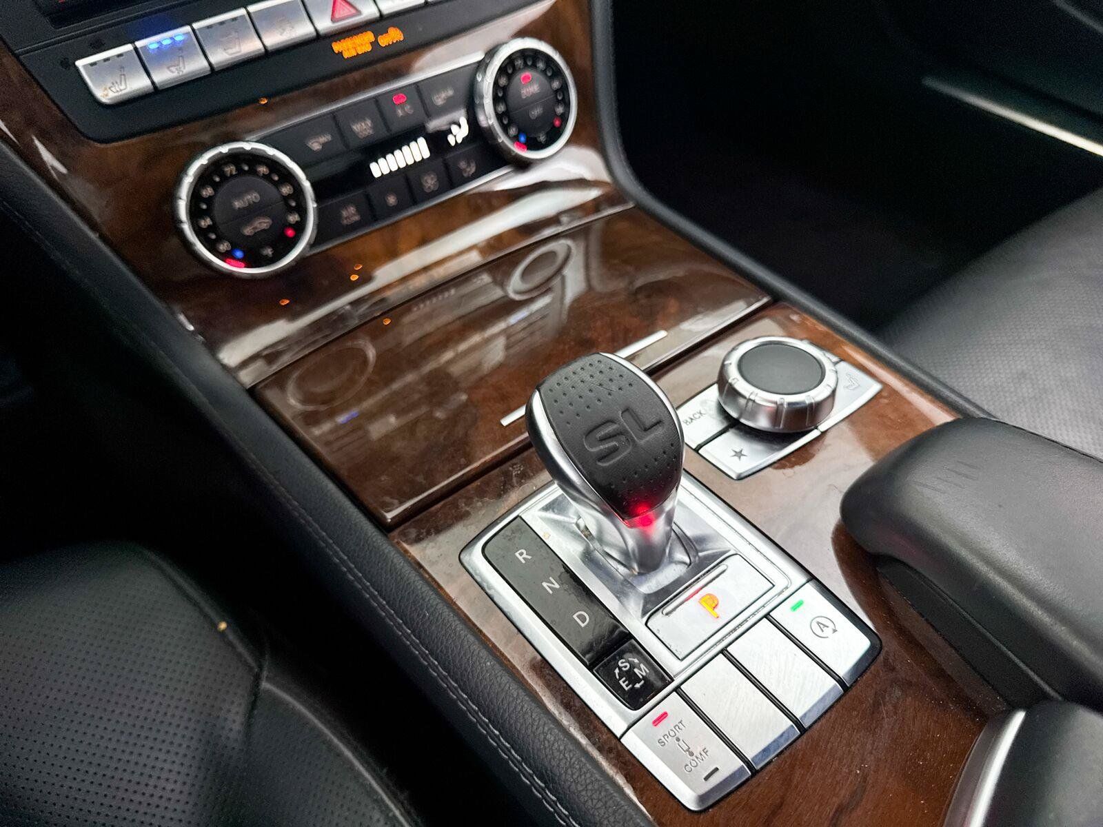 Used 2015 Mercedes-Benz SL 550 image 27