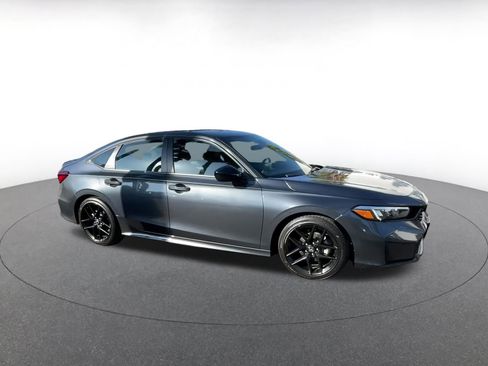 Used 2025 Honda Civic Sport image 2