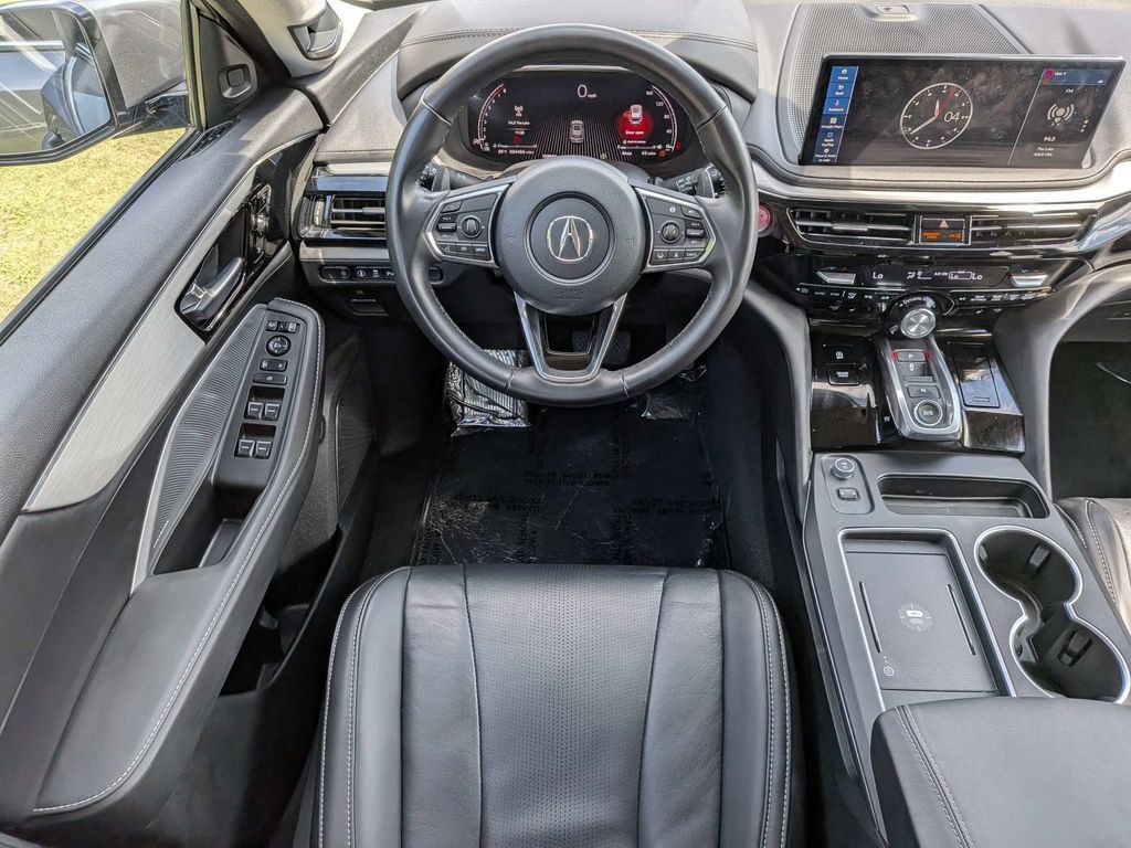 Used 2025 Acura MDX w/ Technology Package FWD image 16