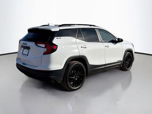 Used 2023 GMC Terrain SLE w/ Driver Convenience Package image 7