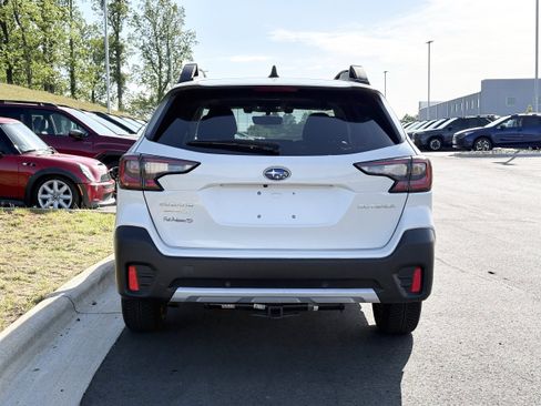 Used 2020 Subaru Outback Limited AWD/4WD image 10