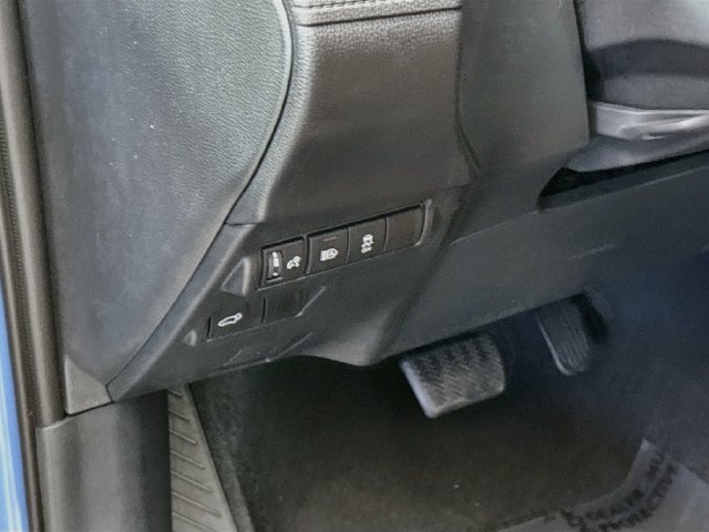 Used 2026 Toyota Corolla Cross XLE w/ Convenience Package FWD image 10