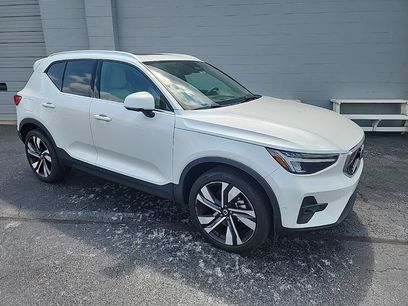 Certified 2024 Volvo XC40 B5 Plus w/ Climate Package