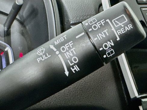 Used 2020 Honda CR-V LX image 13