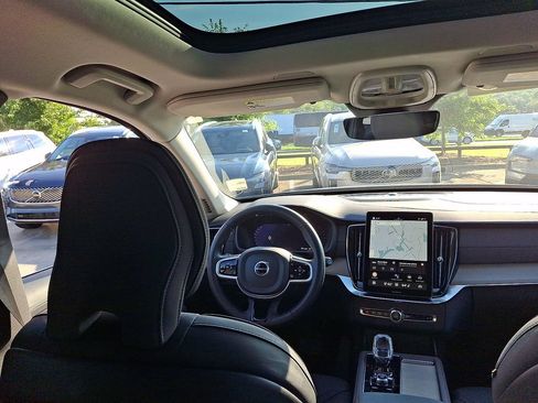 Certified 2026 Volvo XC90 B6 Plus AWD/4WD image 15