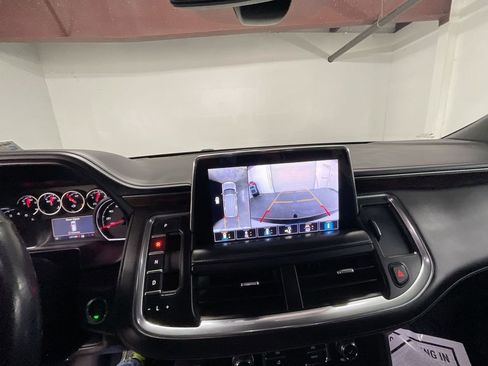 Used 2021 Chevrolet Tahoe Z71 w/ Z71 Signature Package image 14