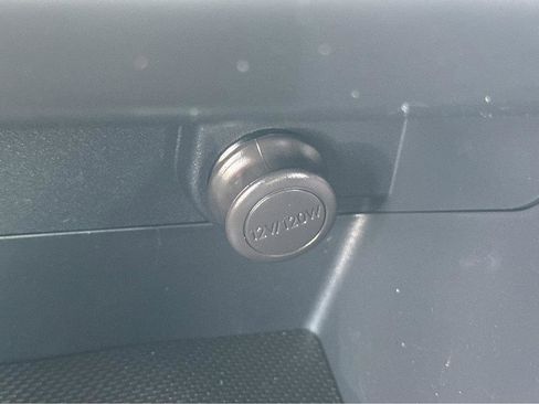 Used 2017 Subaru Crosstrek 2.0i Premium image 28