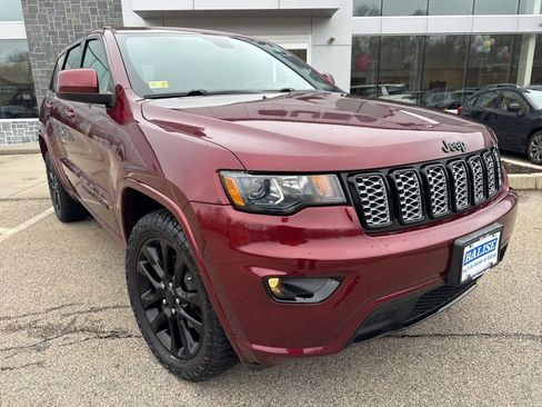 Used 2020 Jeep Grand Cherokee Altitude image 7