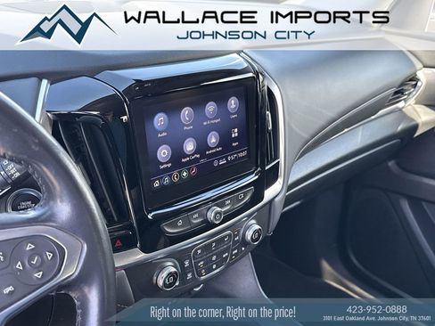 Used 2021 Chevrolet Traverse LT FWD image 24