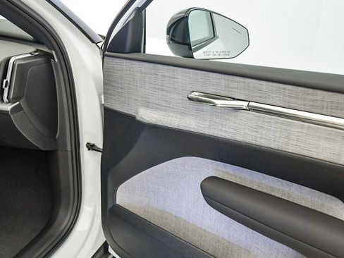 New 2026 Volvo EX30 Ultra image 18