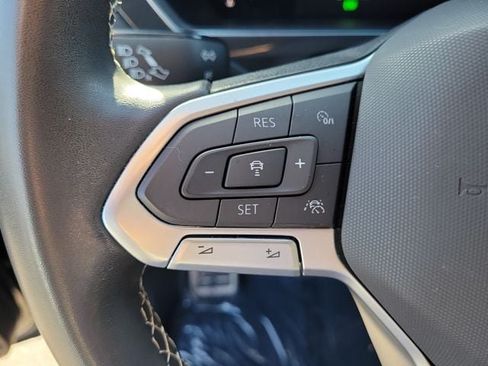 Certified 2023 Volkswagen Tiguan SE R-Line FWD image 19