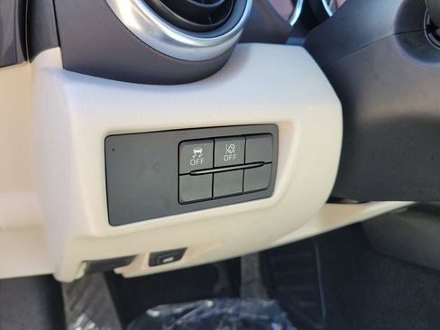 Used 2021 MAZDA MX-5 Miata RF Grand Touring image 18