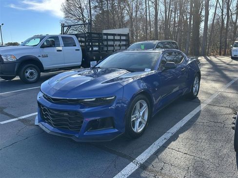 Used 2020 Chevrolet Camaro LT image 3