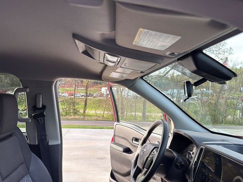 Used 2025 Nissan Frontier SV AWD/4WD image 38