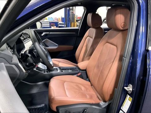 Certified 2025 Audi Q3 2.0T Premium image 25