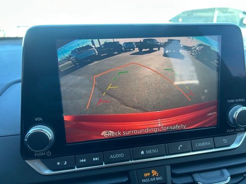 Used 2020 Nissan Altima 2.5 SR w/ Premium Package image 23