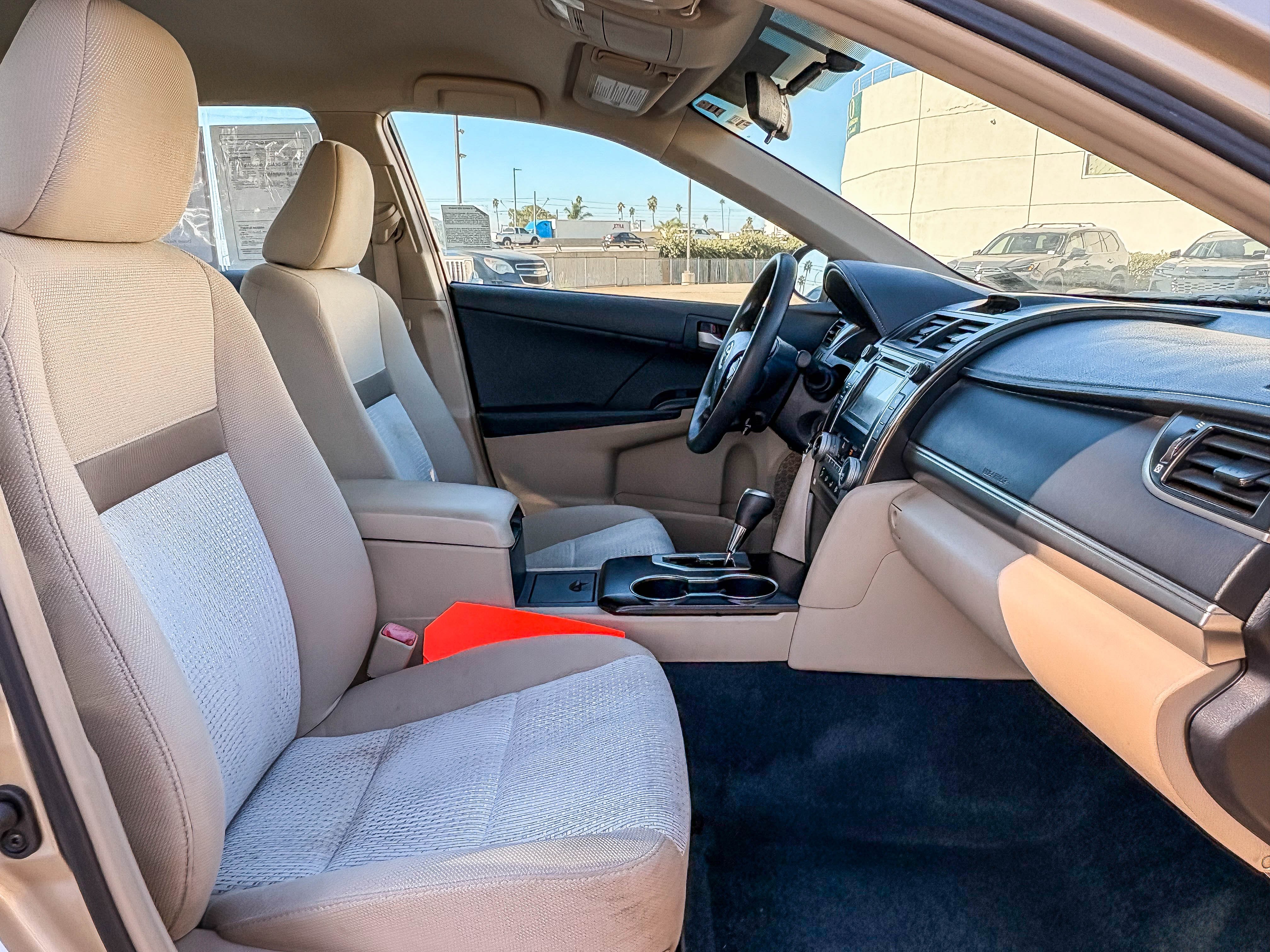 Used 2012 Toyota Camry LE FWD image 16