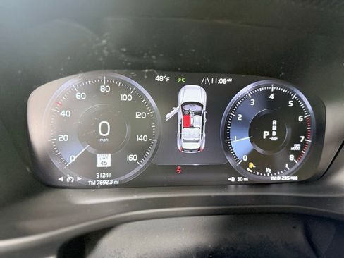 Used 2022 Volvo XC40 T5 Inscription w/ Climate Package AWD/4WD image 13