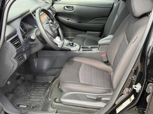Used 2025 Nissan Leaf S FWD image 22
