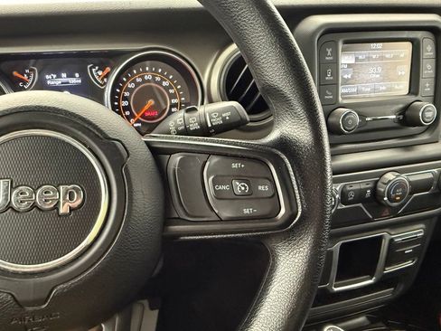 Used 2018 Jeep Wrangler Unlimited Sport AWD/4WD image 46