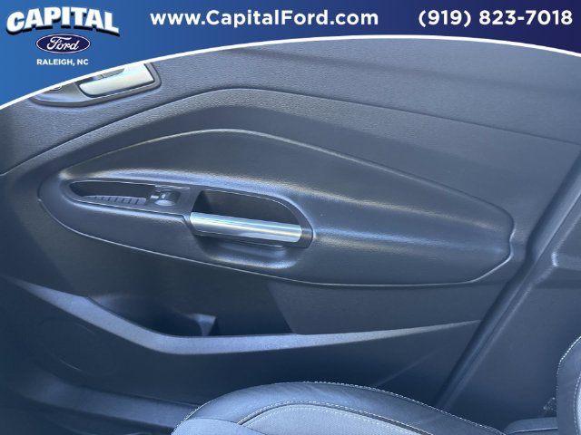 Used 2017 Ford Escape SE w/ SE Sport Appearance Package FWD image 28