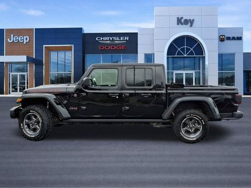 Used 2021 Jeep Gladiator Rubicon AWD/4WD image 2